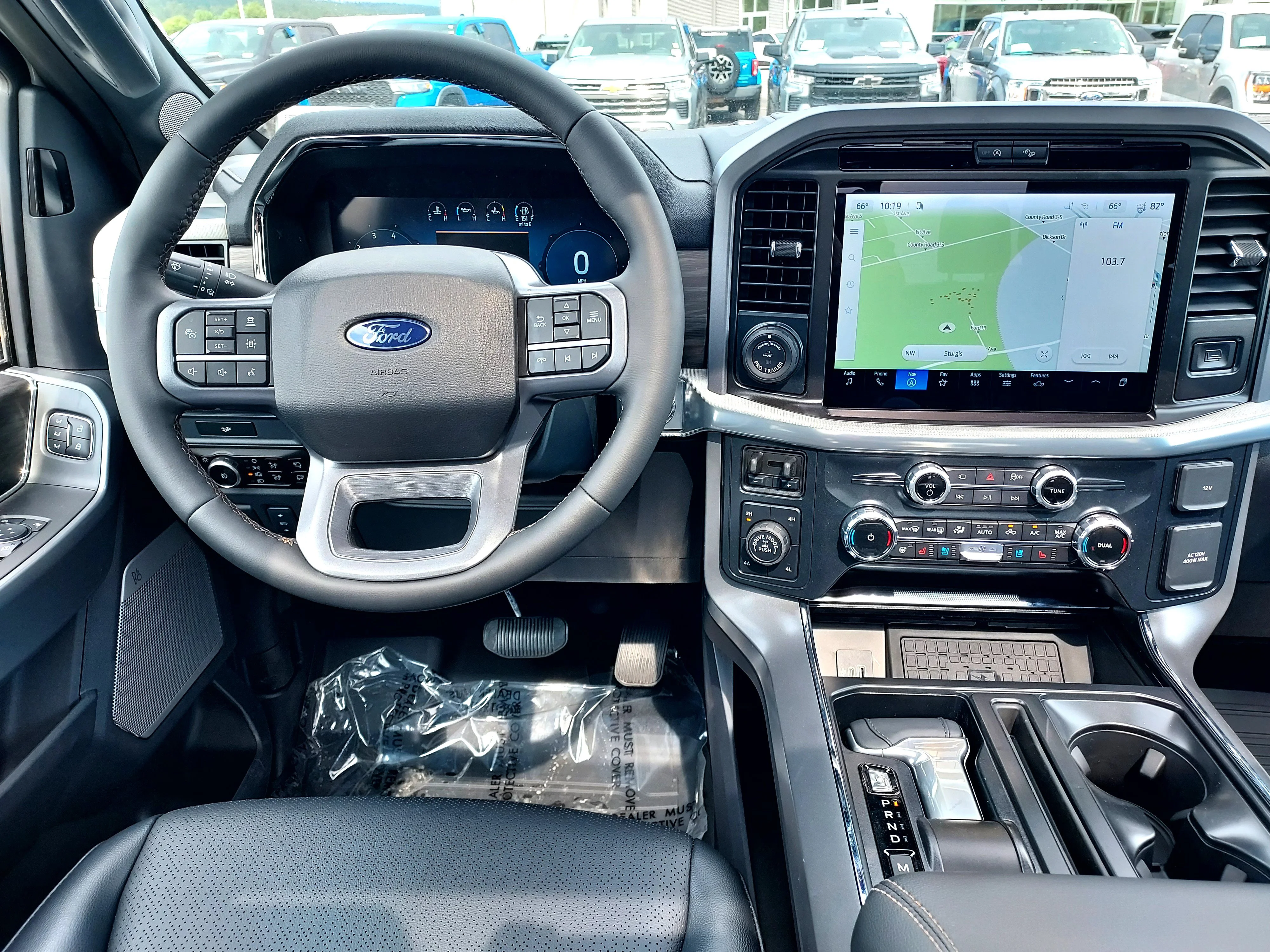 New 2026 Star White Metallic Tri-Coat Ford LARIAT image 25