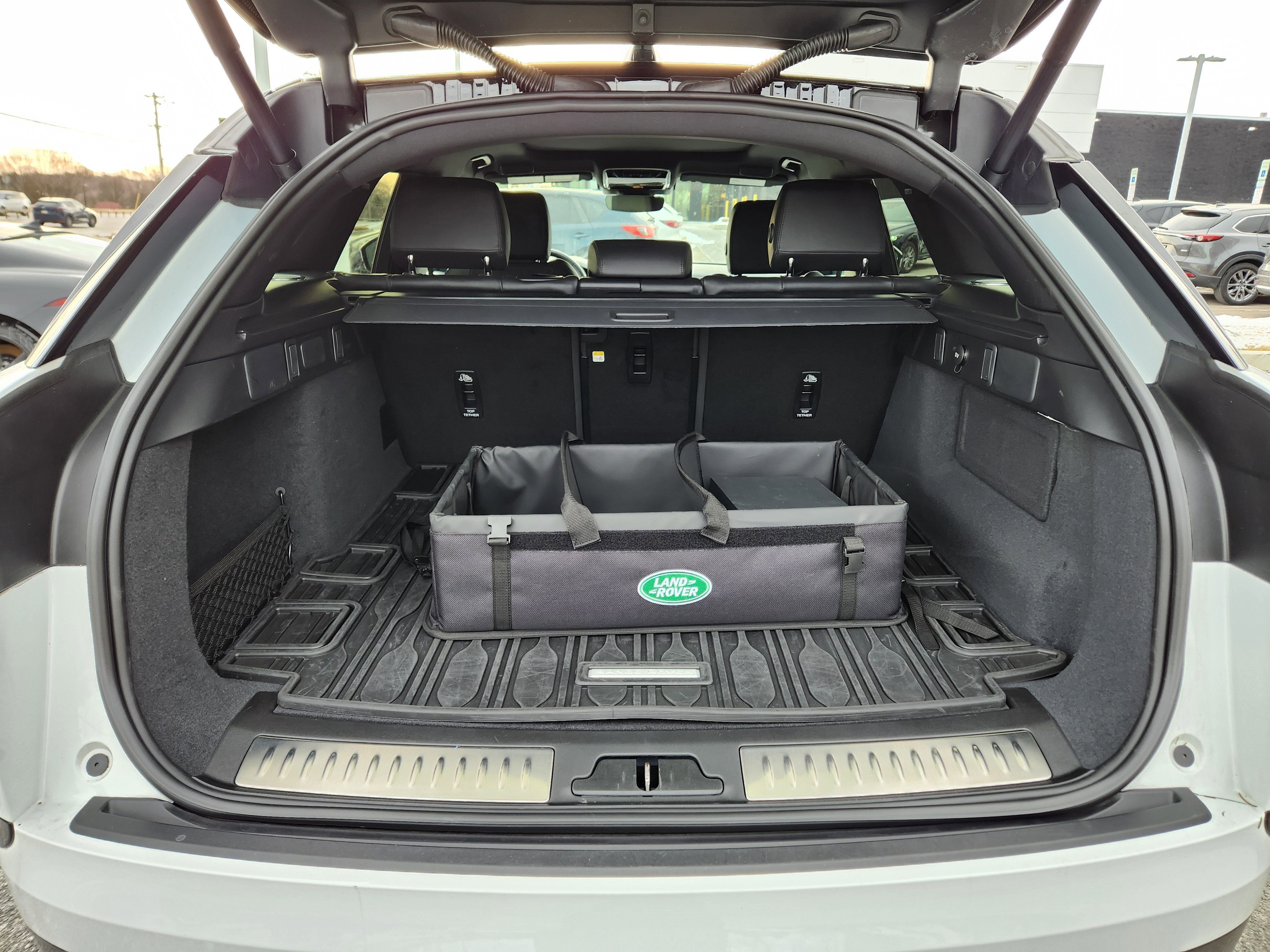 Certified Used 2026 Fuji White Land Rover Dynamic SE image 8