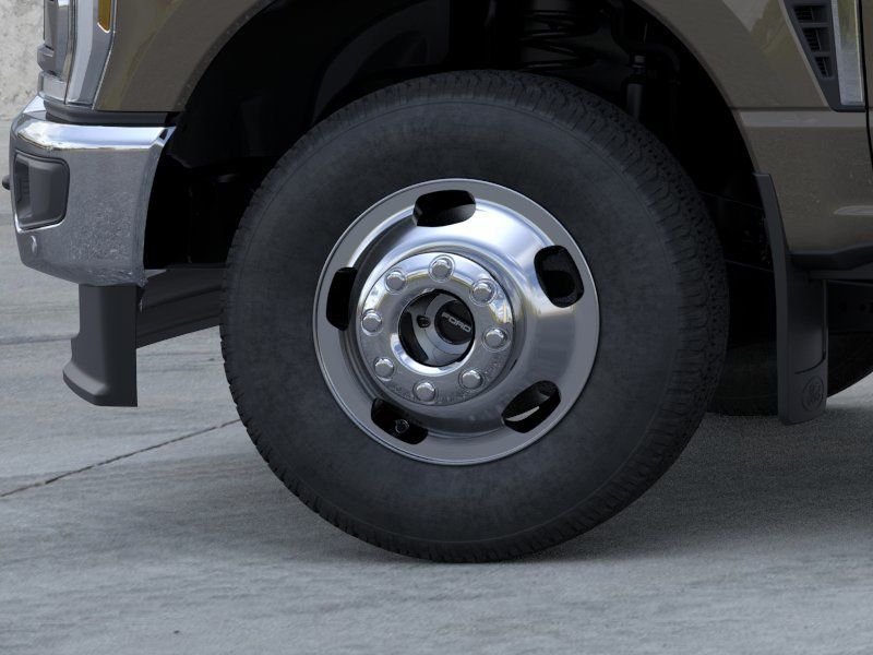 New 2026 Gray Ford Lariat image 20