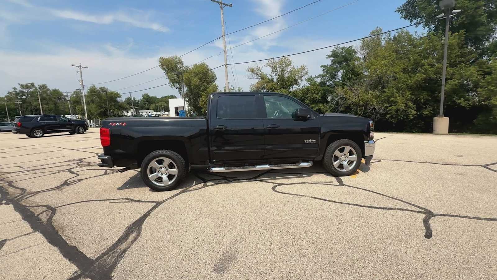 Used 2018 BLACK Chevrolet LT image 9
