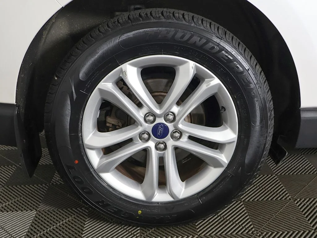 Used 2019 White Ford SEL image 19