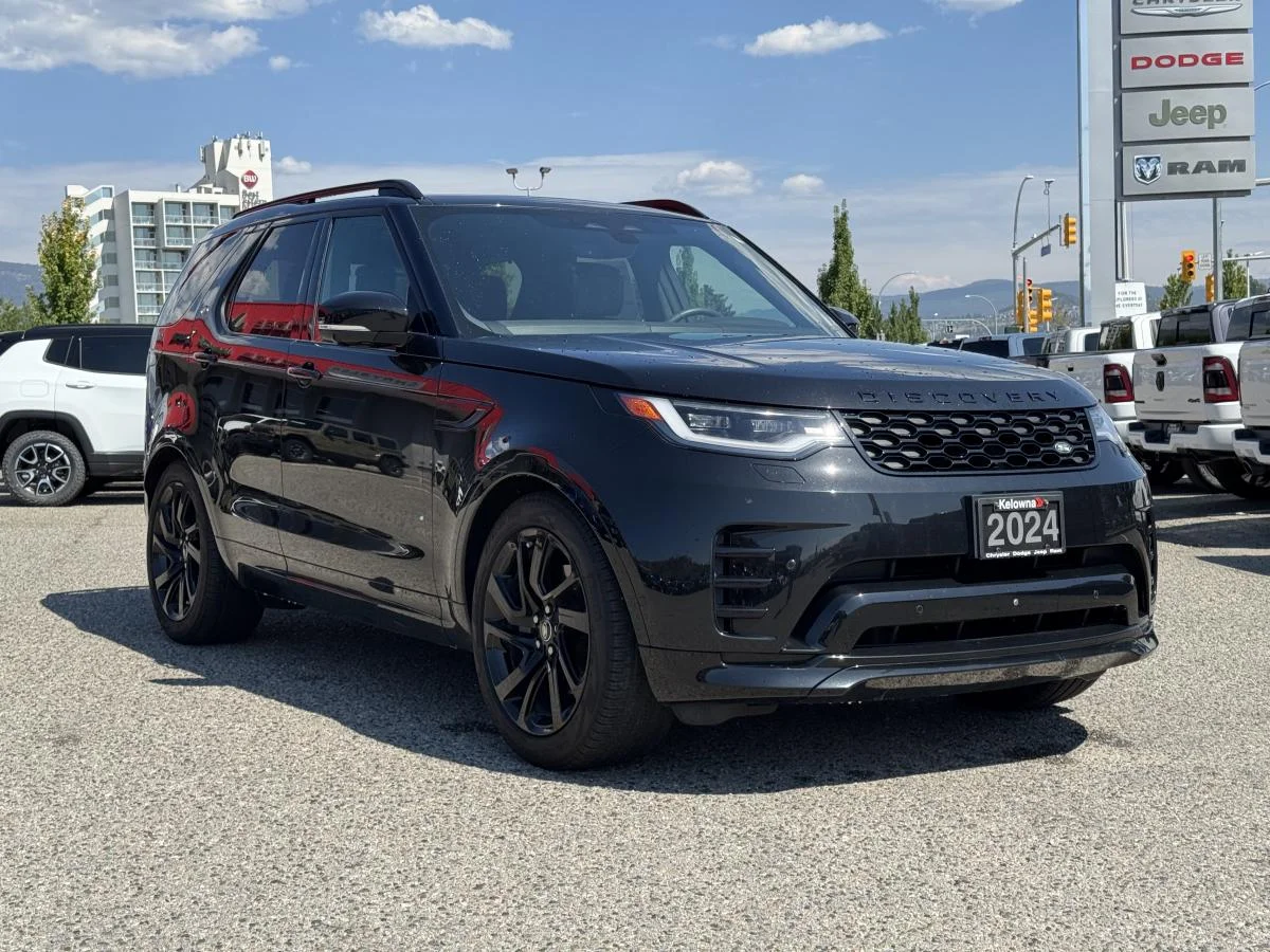 Used 2024 Black Land Rover Dynamic Se image 4
