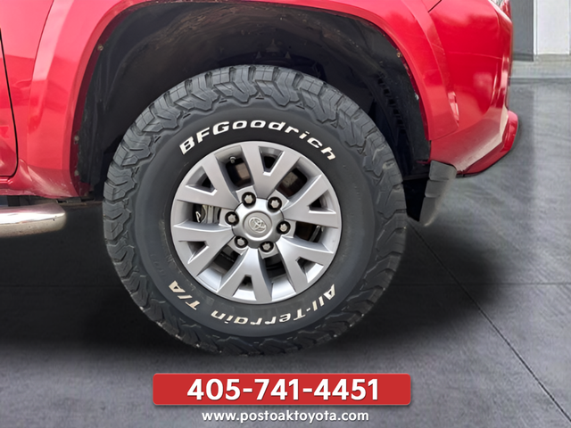 Used 2016 Red Toyota SR5 image 25