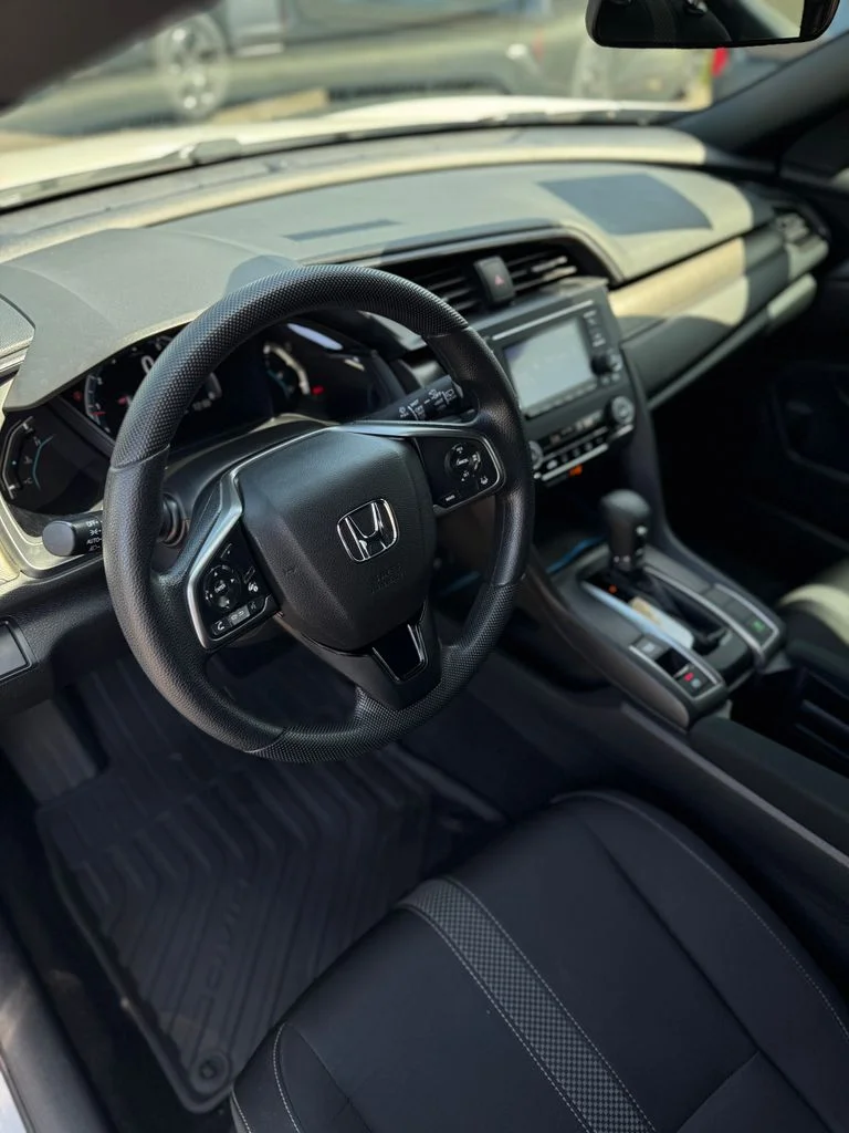 Used 2021 Platinum White Pearl Honda LX image 30