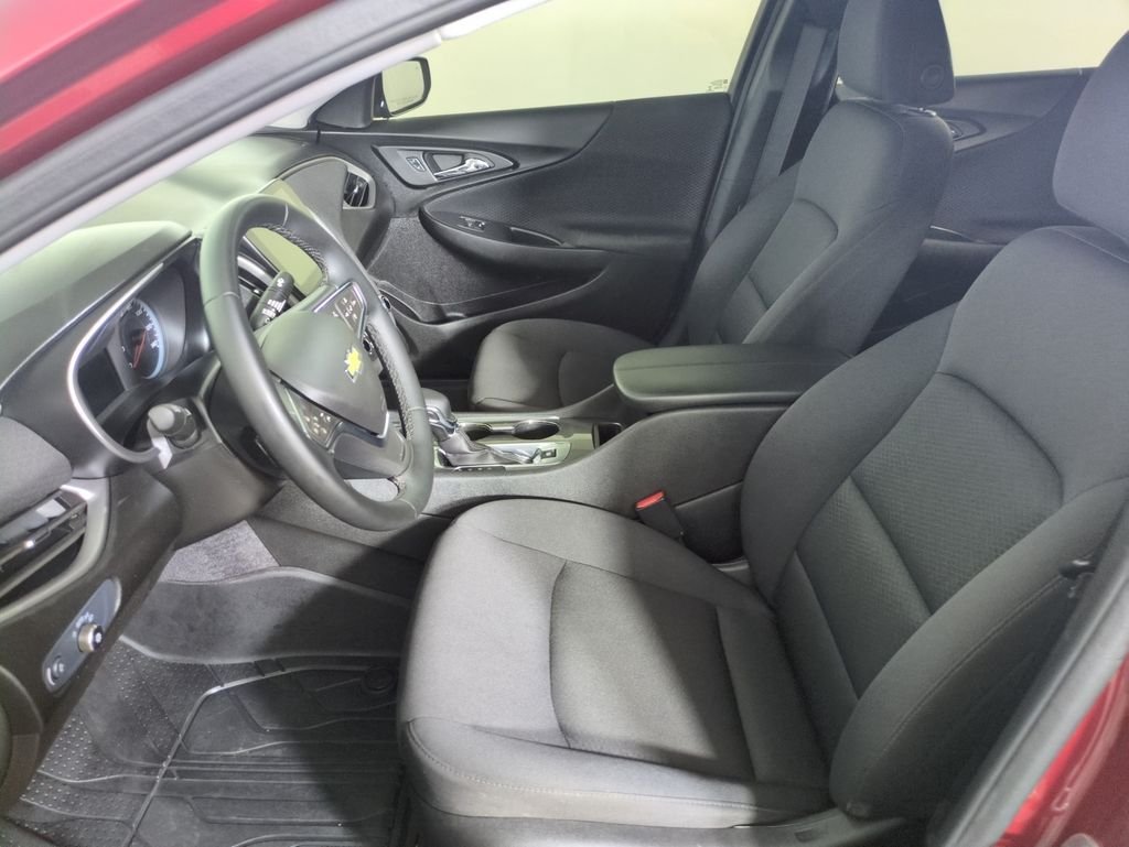 Used 2025 Radiant Red Chevrolet LT image 9
