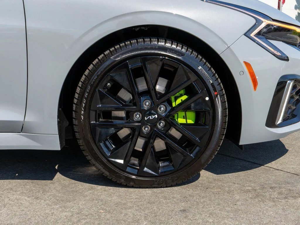 New 2026 Wolf Gray Kia GT image 32
