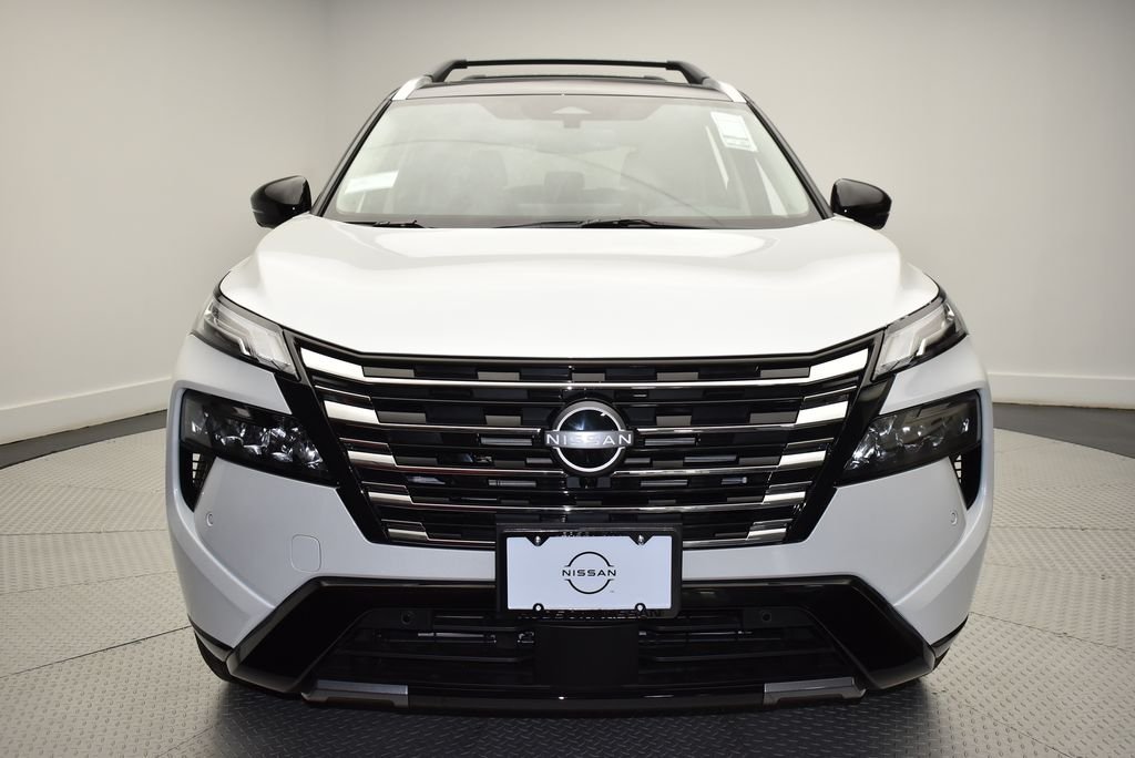 New 2026 Everest White Pearl TriCoat / Super Black Two-tone Nissan Platinum image 2