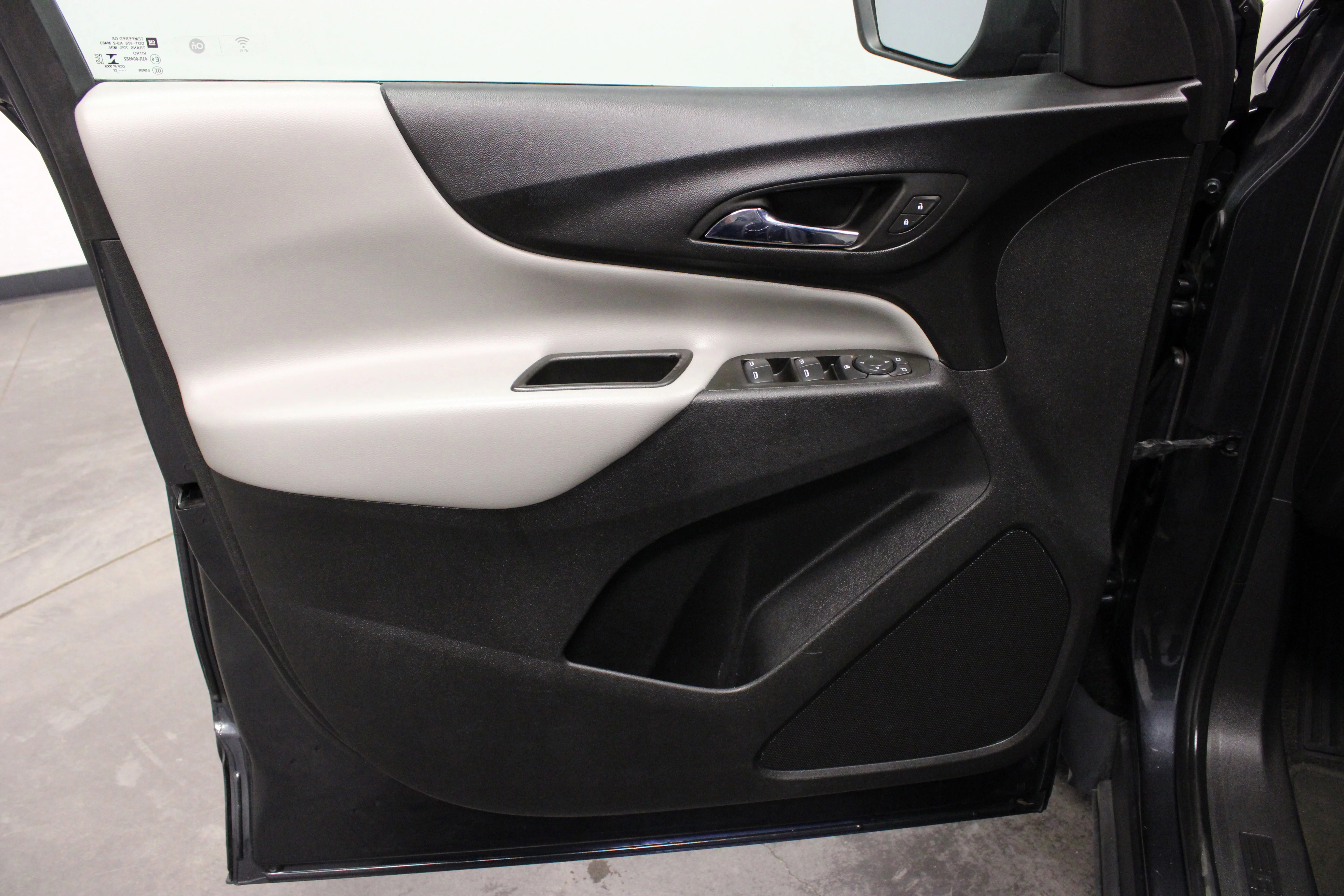 Used 2022 Iron Gray Metallic Chevrolet LS image 17