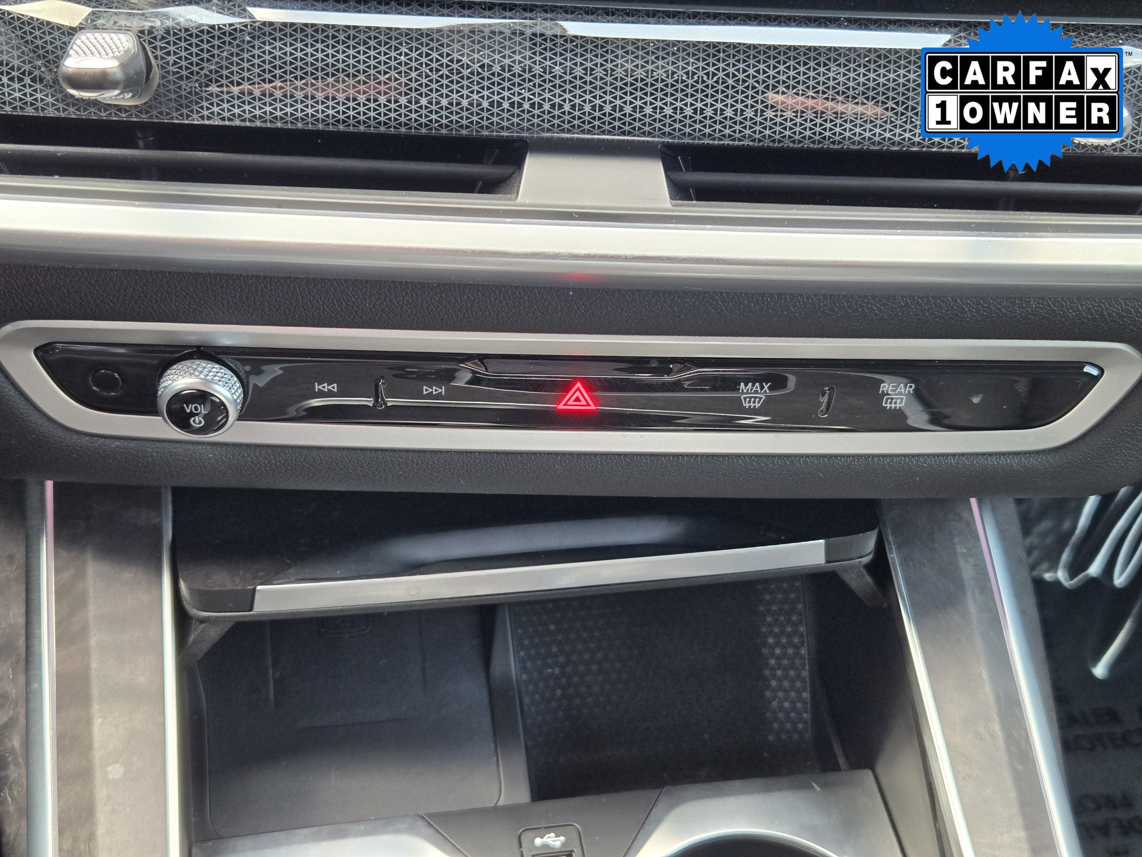 Certified Used 2023 Gray Metallic BMW xDrive40i image 17