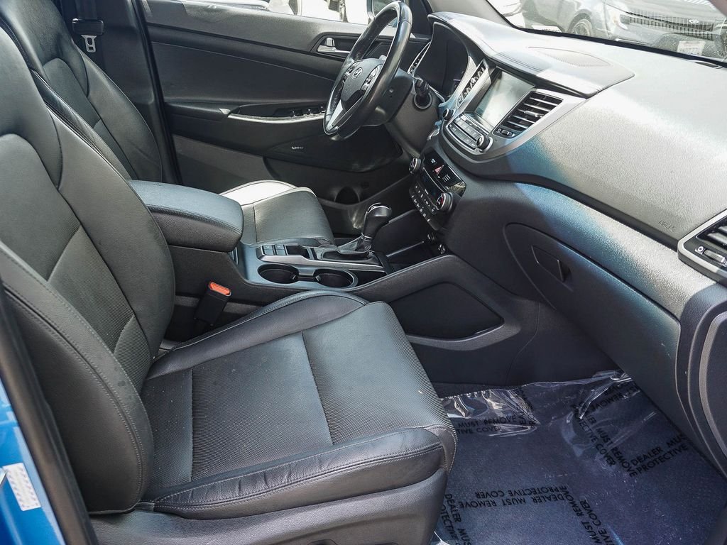 Used 2017 Blue Hyundai SE Plus image 12