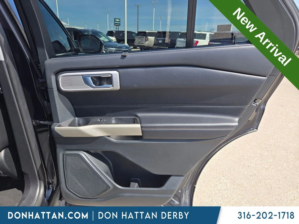 Used 2022 Black Ford Limited image 9