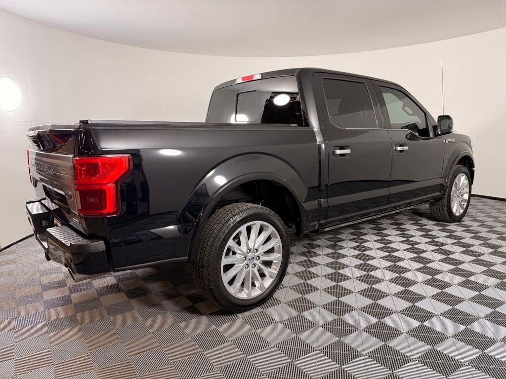 Used 2019 Black Metallic Ford Limited image 9