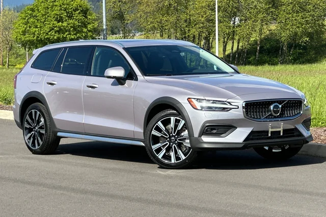 2026 Volvo V60 Cross Country Ultra