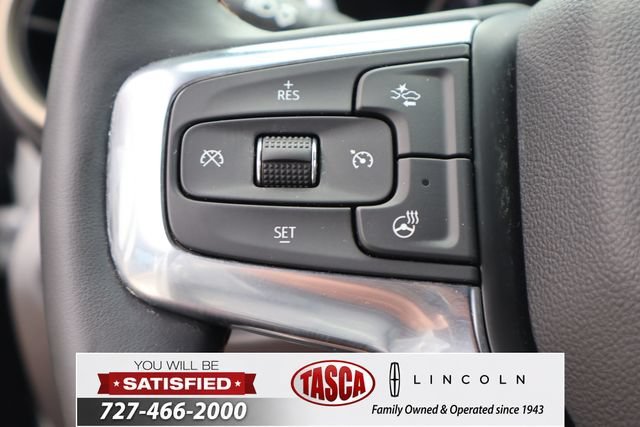 Used 2024 Iridescent Pearl Tricoat Chevrolet Premier image 25