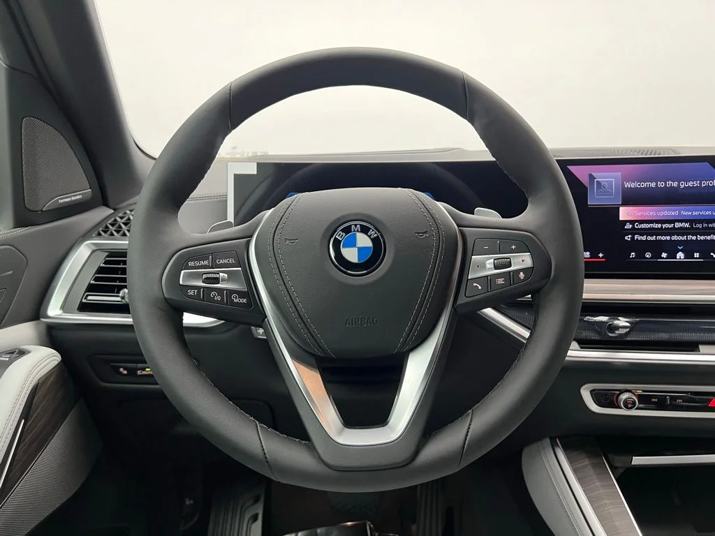 New 2026 Mineral White Metallic BMW xDrive40i image 16