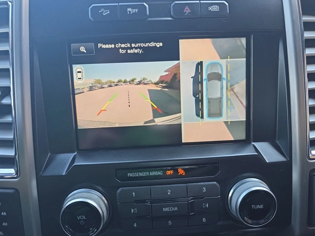 Used 2015 Black Ford Platinum image 28