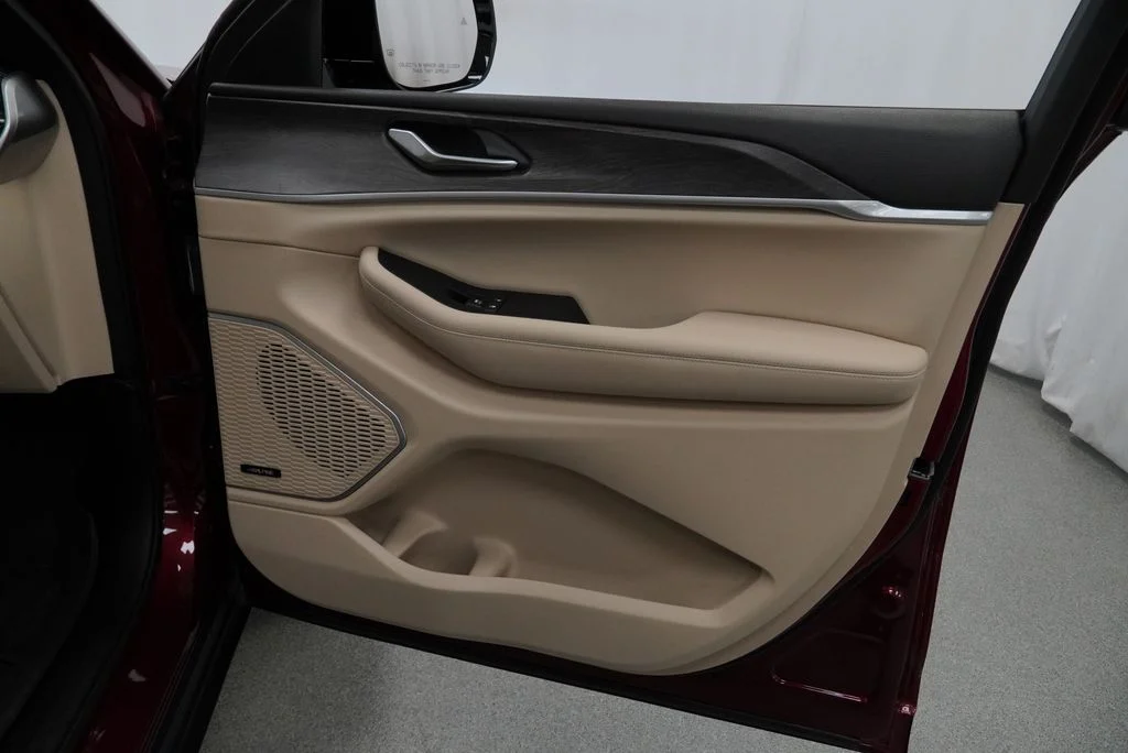 Used 2022 Red Jeep 4xe image 48