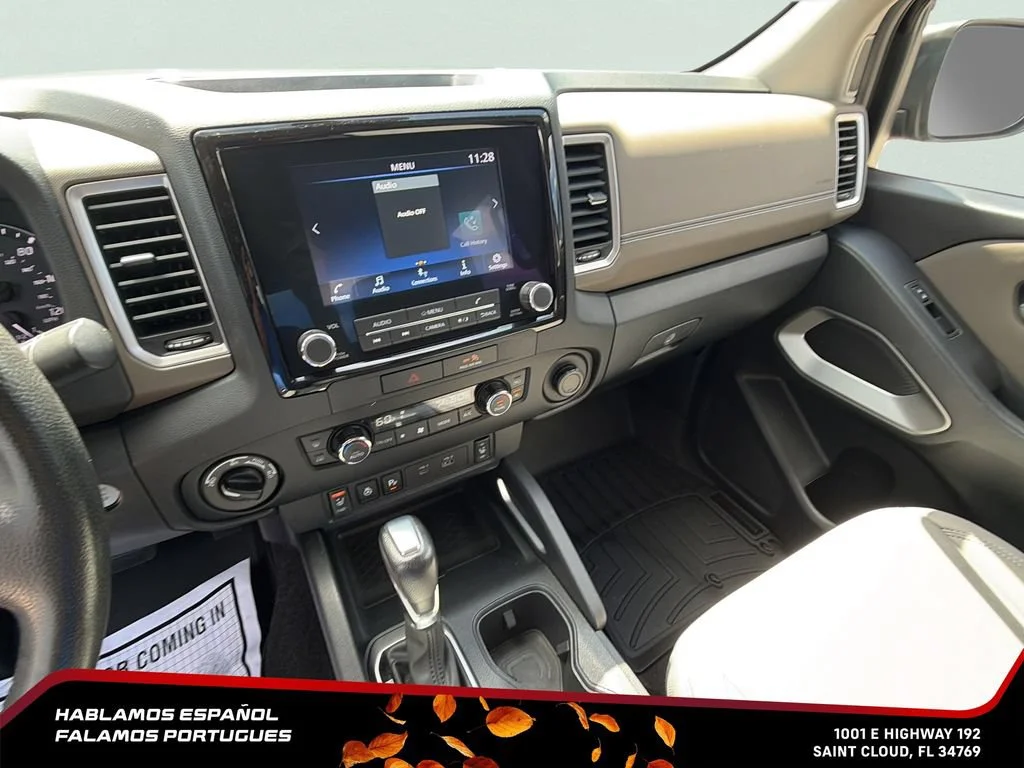 Used 2022 Green Nissan Crew Cab SV 4x4 image 21