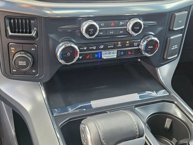 Used 2025 Black Metallic Ford LARIAT image 26