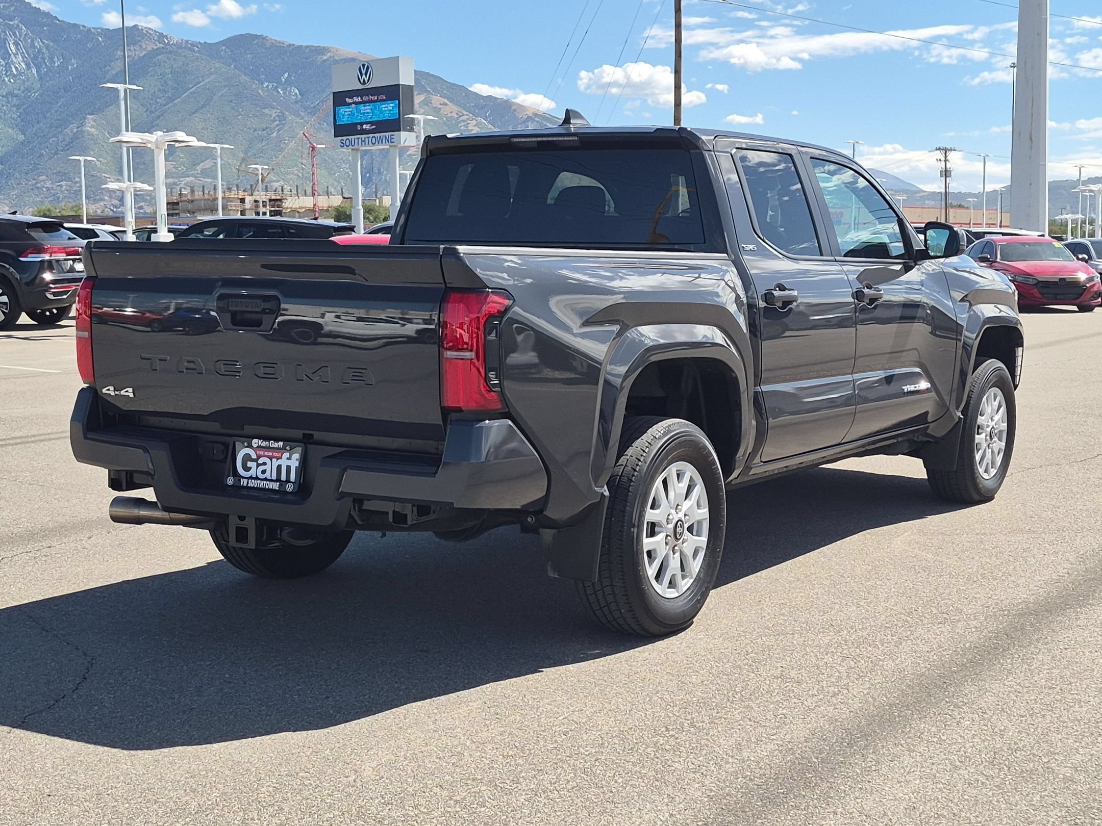 Used 2024 Underground Toyota SR5 image 3