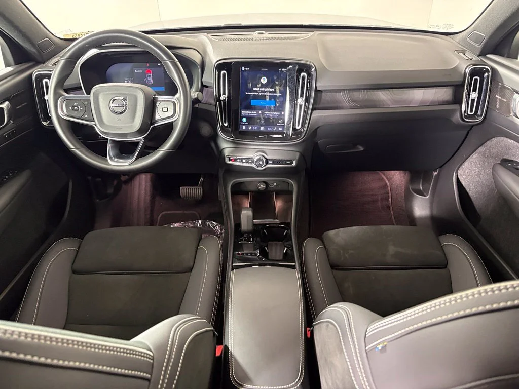 Used 2023 Blue Volvo Ultimate image 31