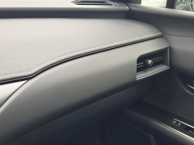 2026 Lexus UX Hybrid 300h Premium - Photo 21