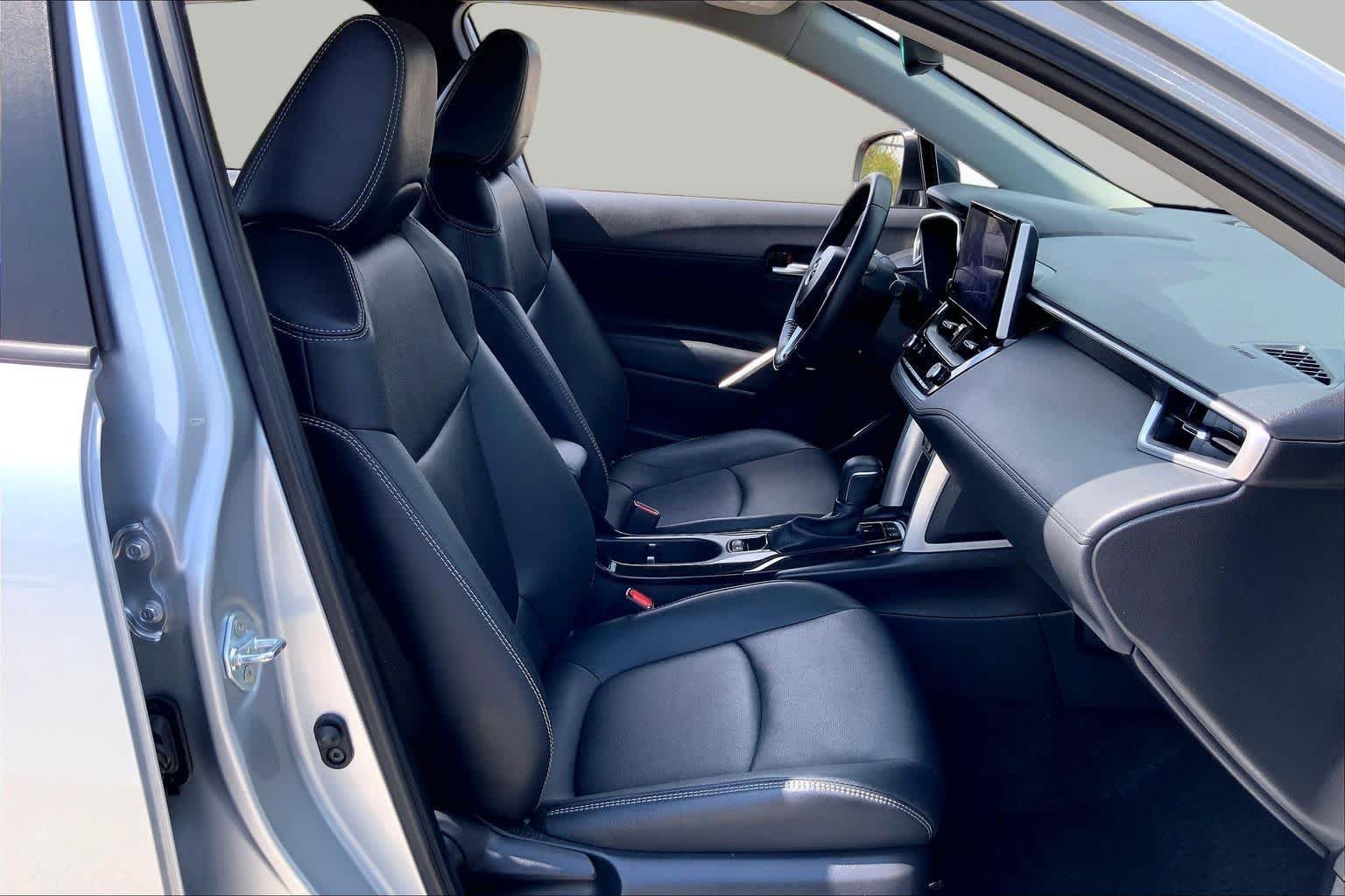 Used 2025 Sonic Silver Toyota XLE image 9