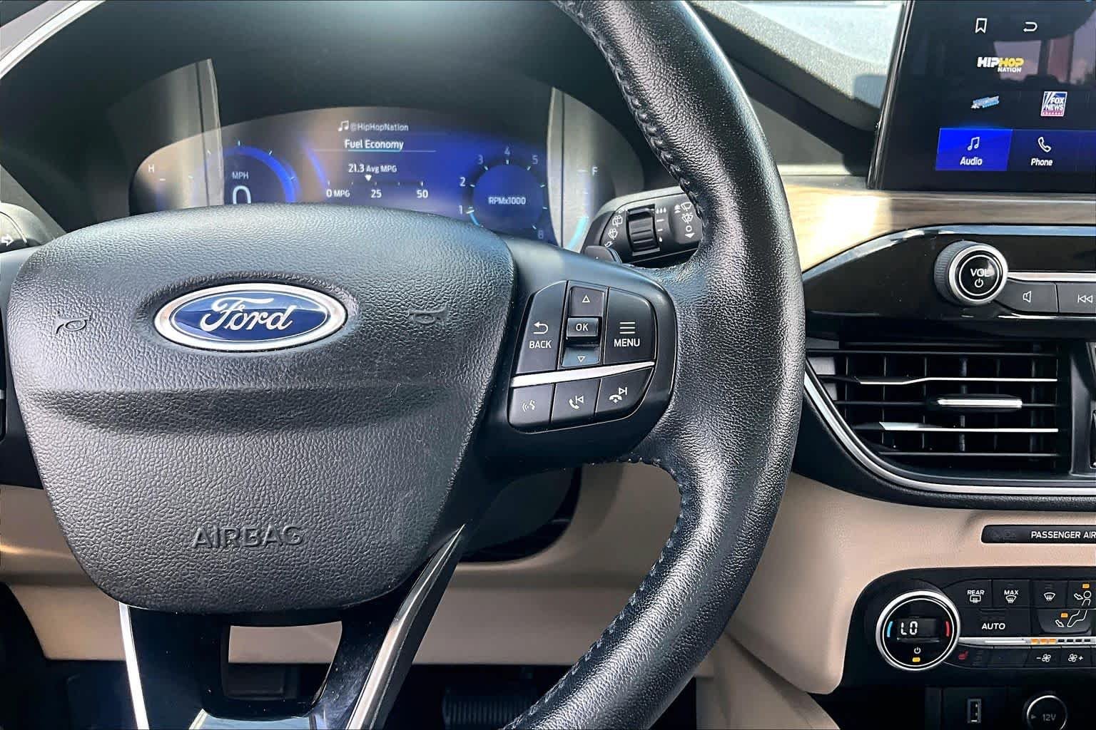 Used 2020 Star White Metallic Tri-Coat Ford Titanium image 25