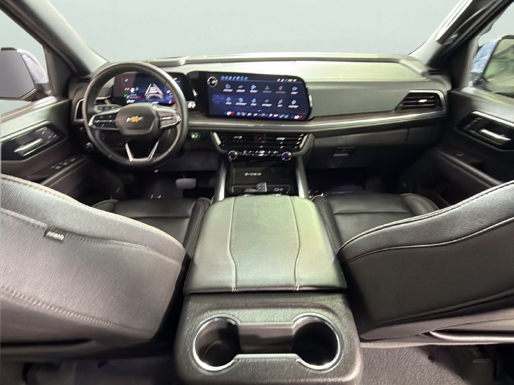 Used 2025 Sterling Gray Metallic Chevrolet Premier image 31