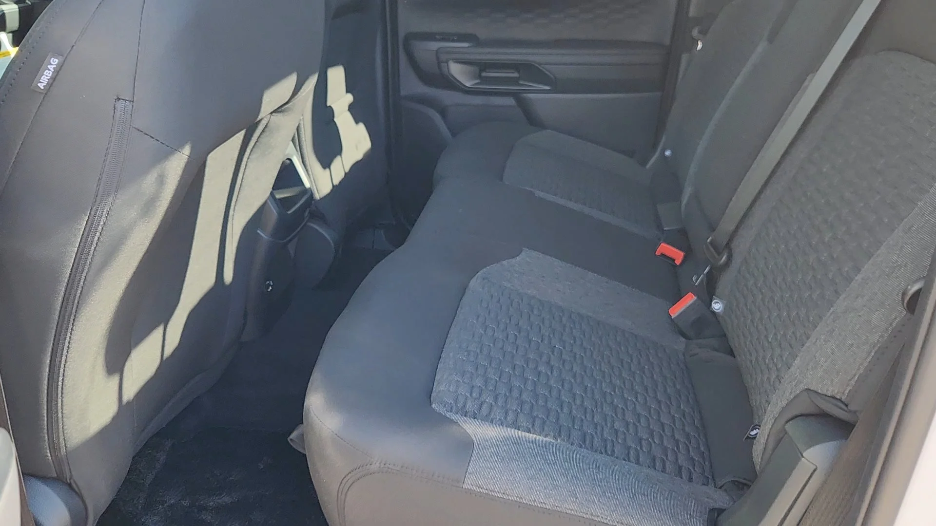 New 2026 Oxford White Ford XLT image 31