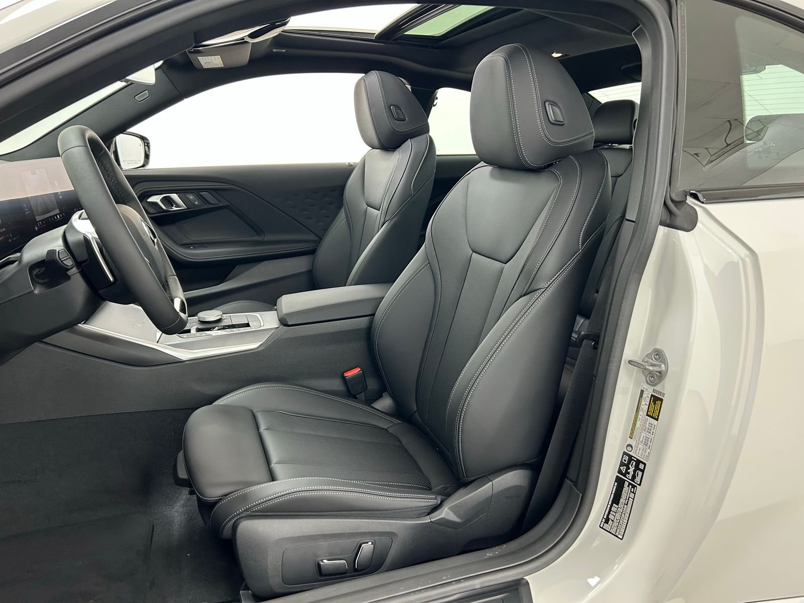 2025 BMW 2 Series 230i - Photo 28