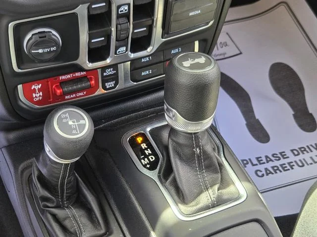 Used 2025 Gray Jeep Rubicon image 29