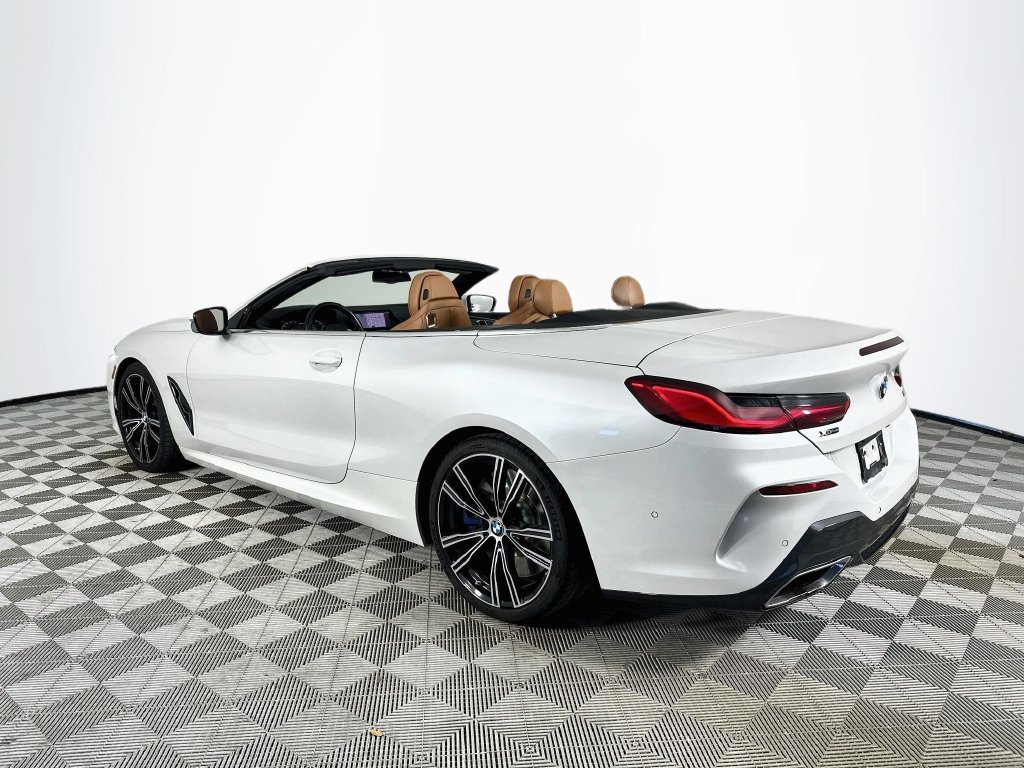 Used 2022 White BMW M850i xDrive image 5