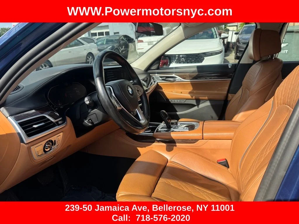 Used 2022 Blue BMW 750i xDrive image 23