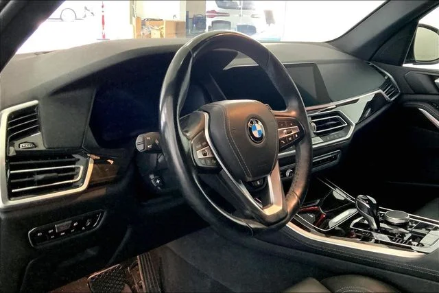 Used 2019 Black BMW xDrive40i image 7