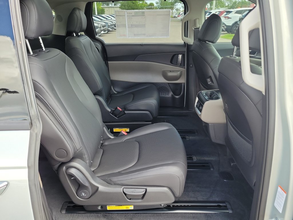 New 2026 Ivory Silver Kia SX image 12
