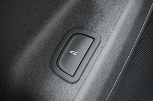 2026 Chevrolet Traverse LT - Photo 16