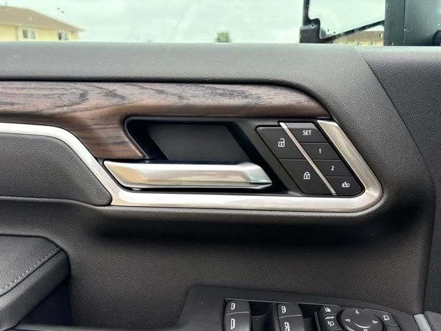 New 2026 Onyx Black GMC SLT image 12