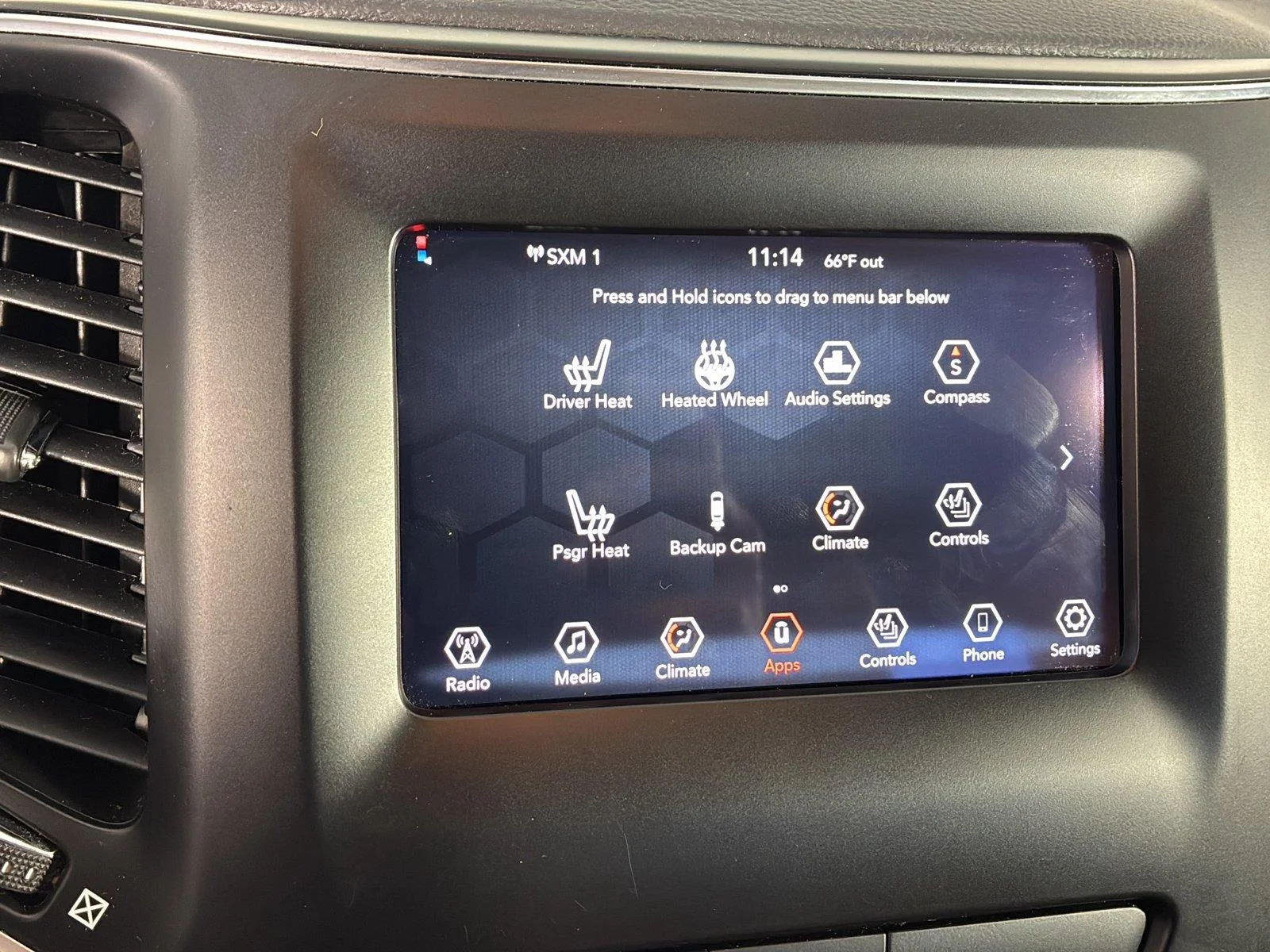 Used 2019 Bright White Clearcoat Jeep Latitude image 25