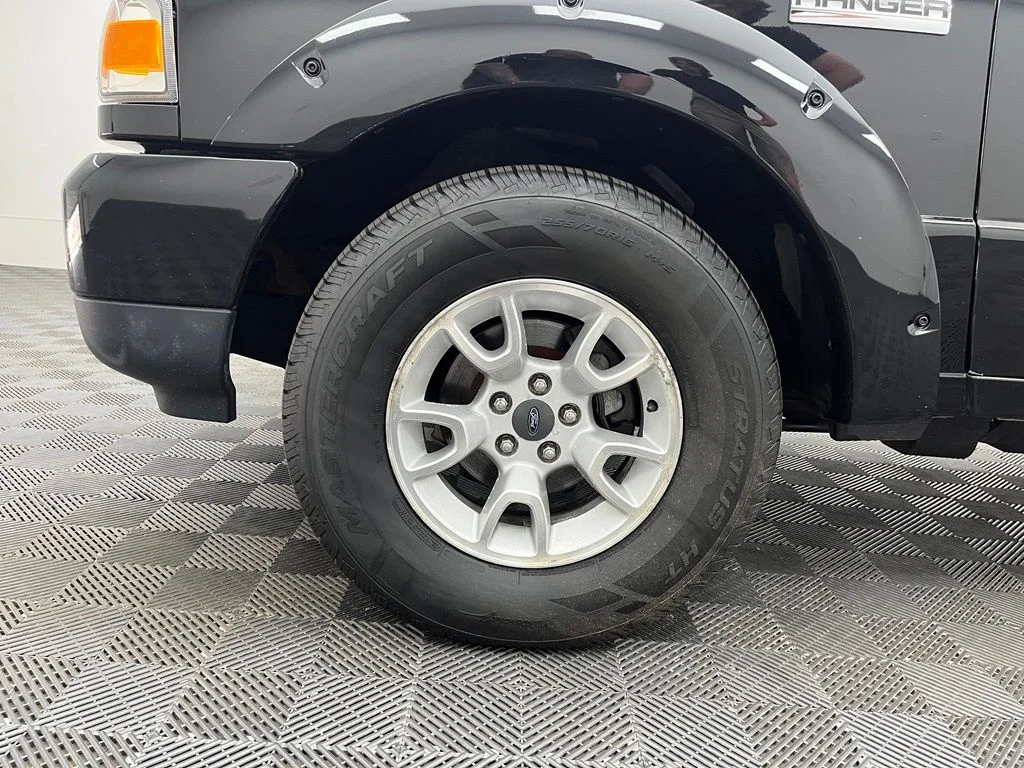 Used 2010  Ford XLT image 13