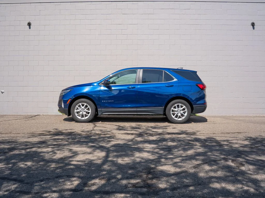 Used 2023 Blue Chevrolet LT image 2