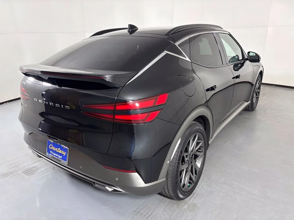 Used 2023 Black Genesis Advanced image 8