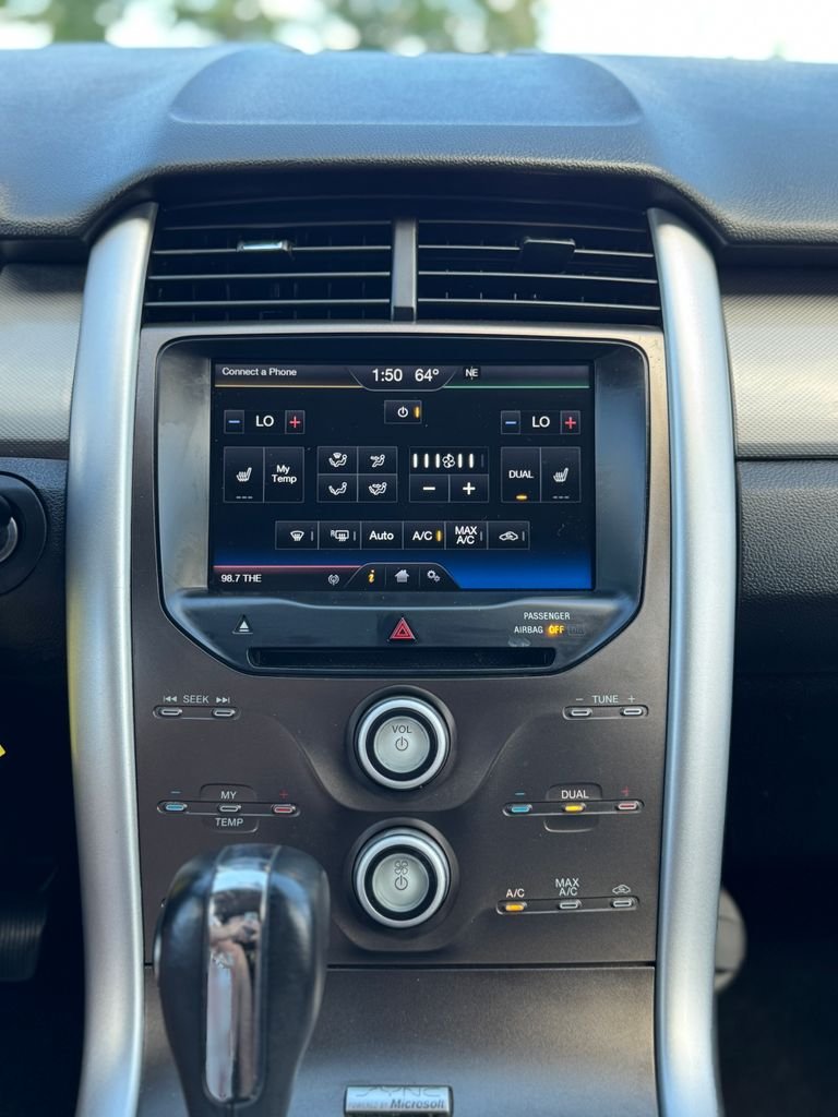 Used 2014 Blue Metallic Ford SEL image 19