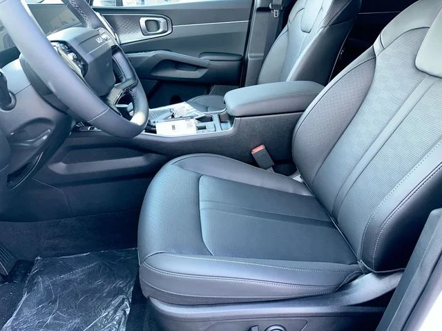 New 2026 Glacial White Pearl Kia S image 15