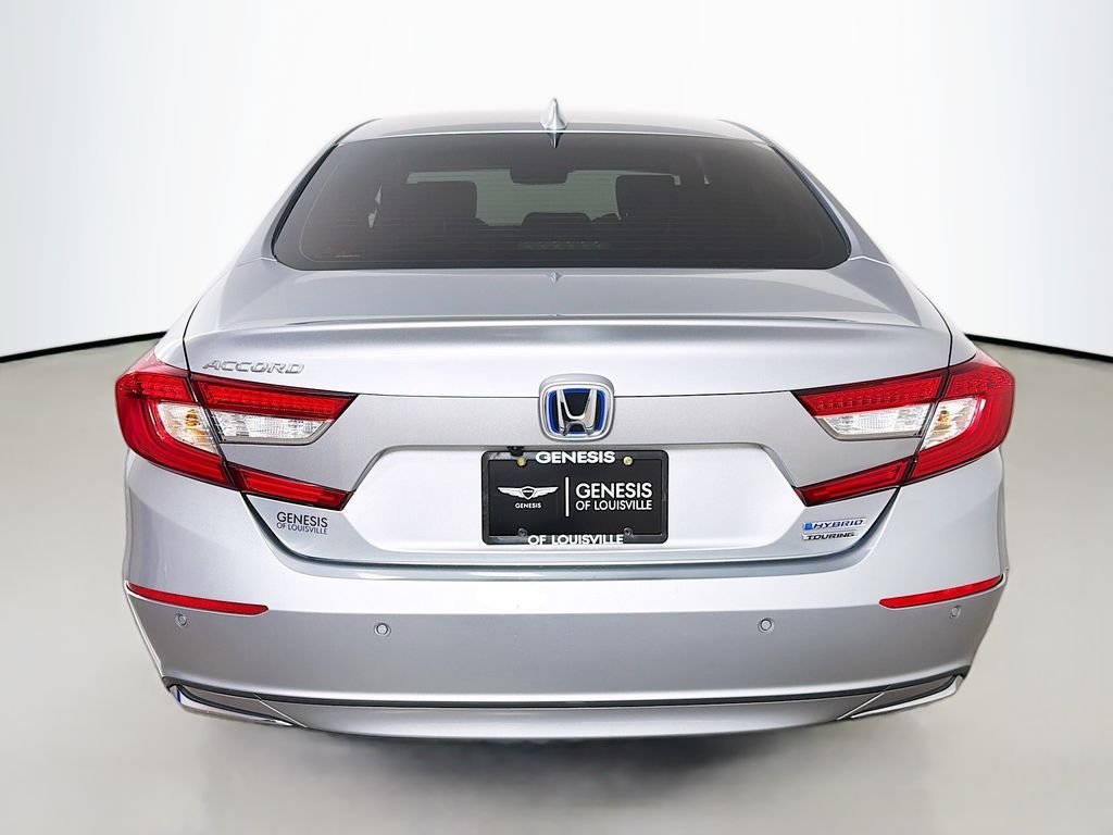 Used 2022 Lunar Silver Metallic Honda Touring image 6