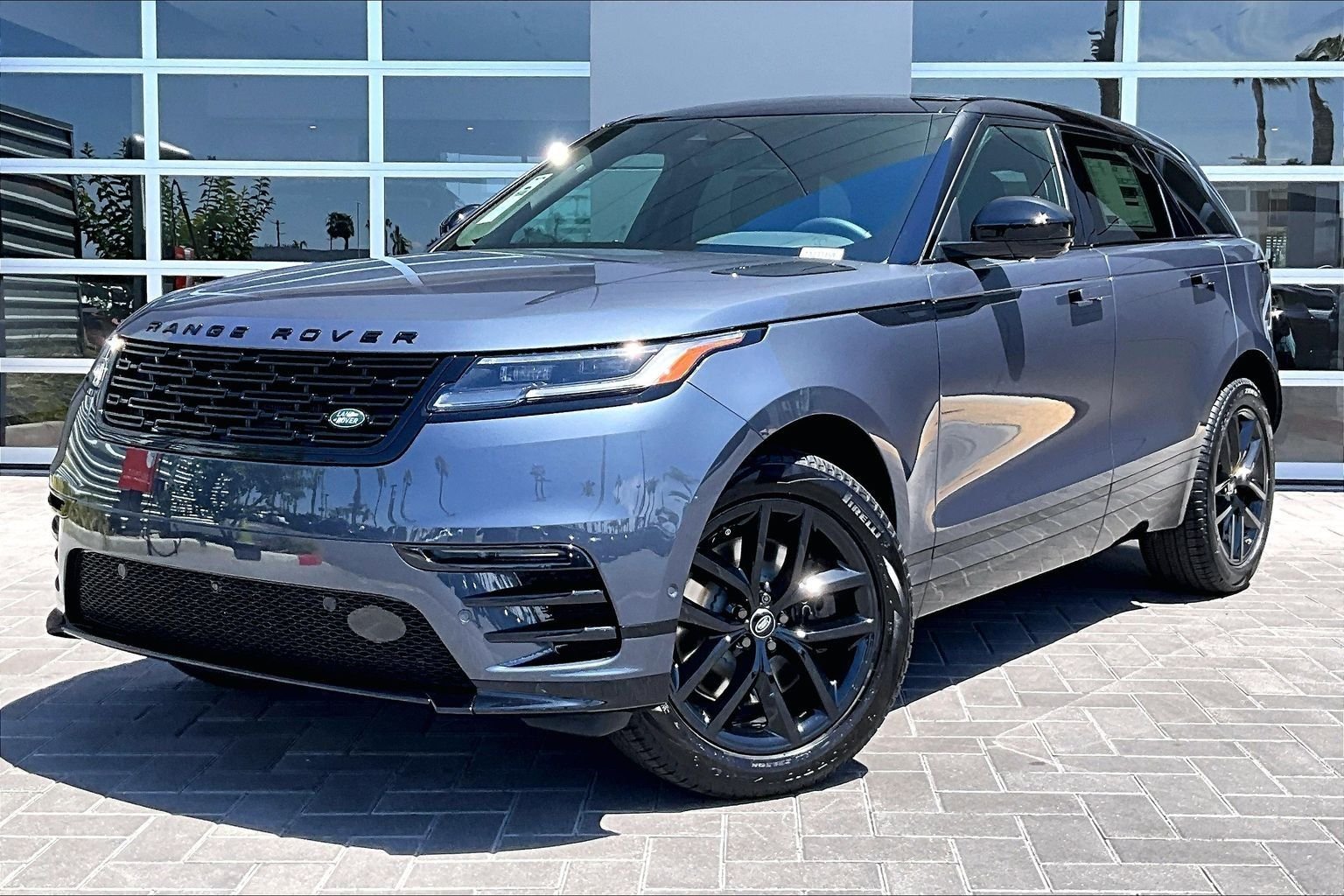 New 2026 Varesine Blue Land Rover Dynamic SE image 1