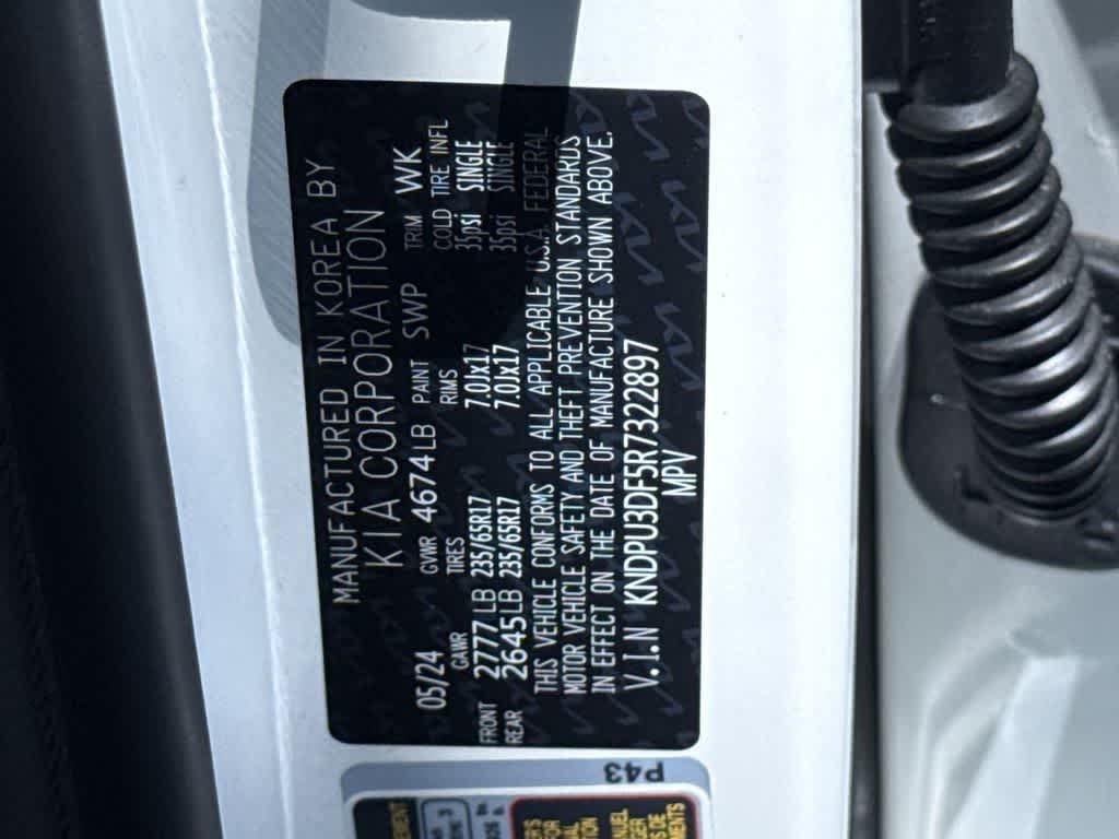 Used 2024 Snow White Pearl Kia LX image 29