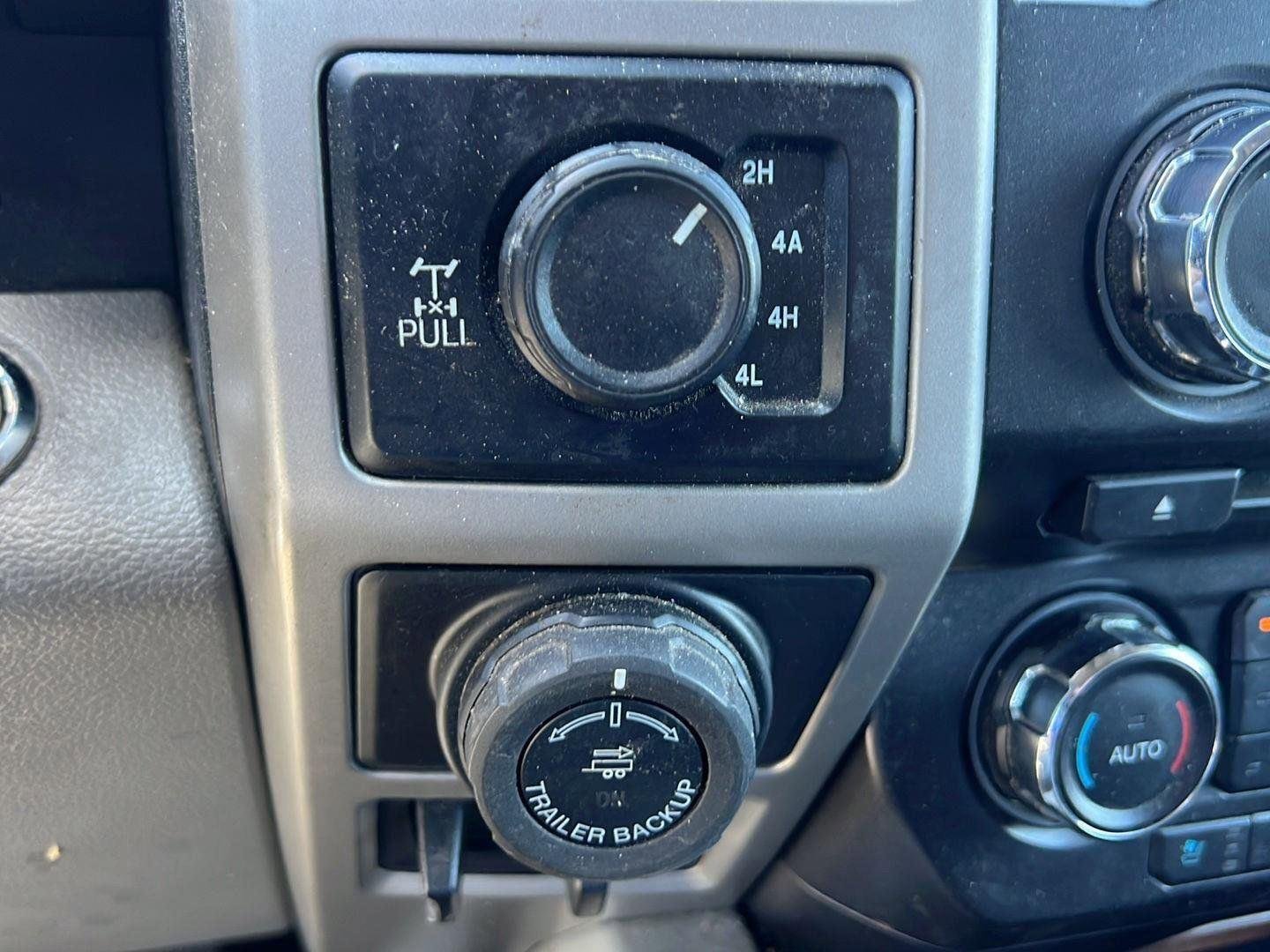 Used 2018 Magnetic Ford LARIAT image 15