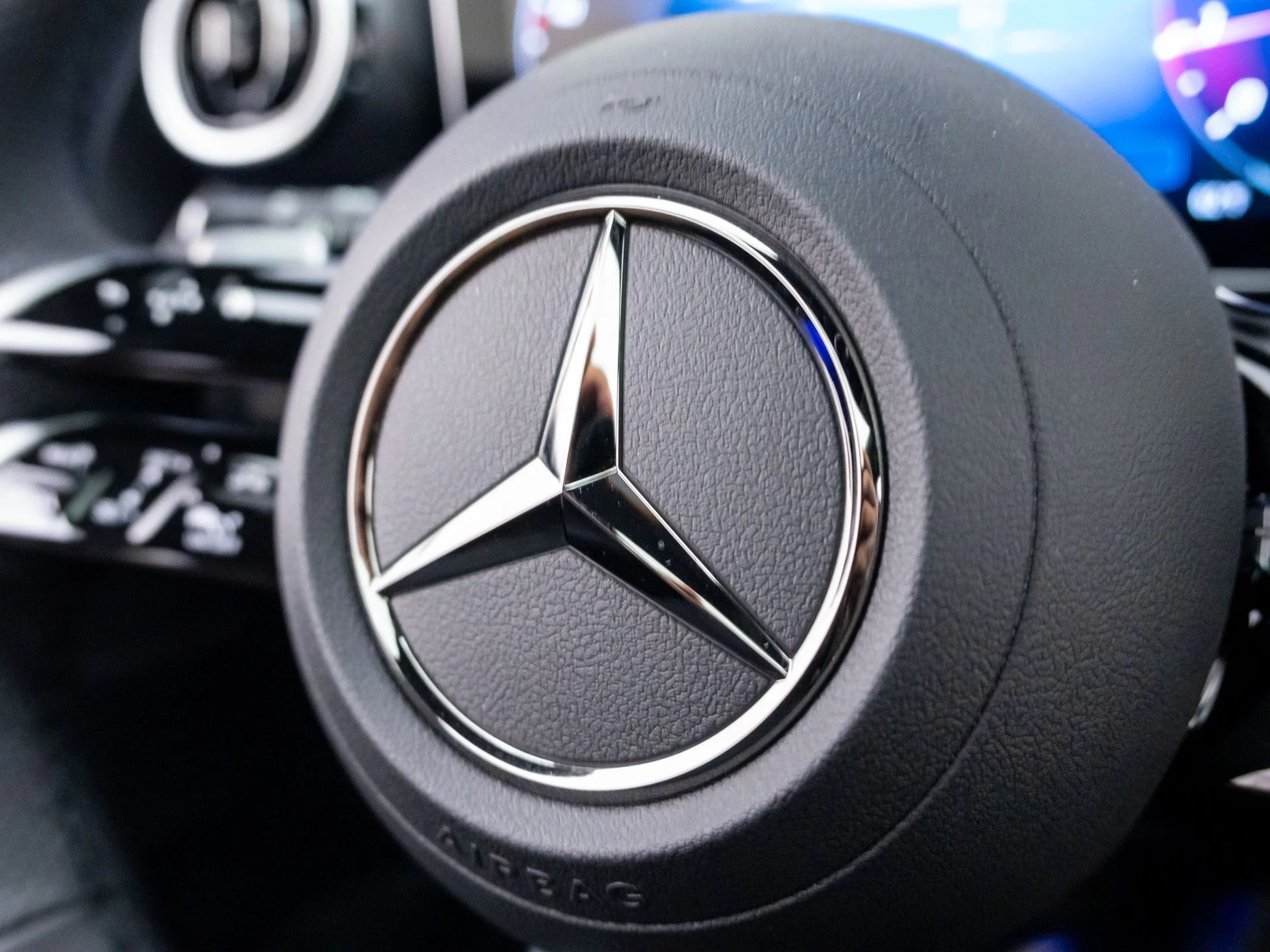 New 2026 Black Mercedes-Benz GLC 300 image 22