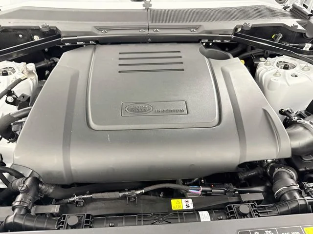 New 2026 Fuji White Land Rover S image 32